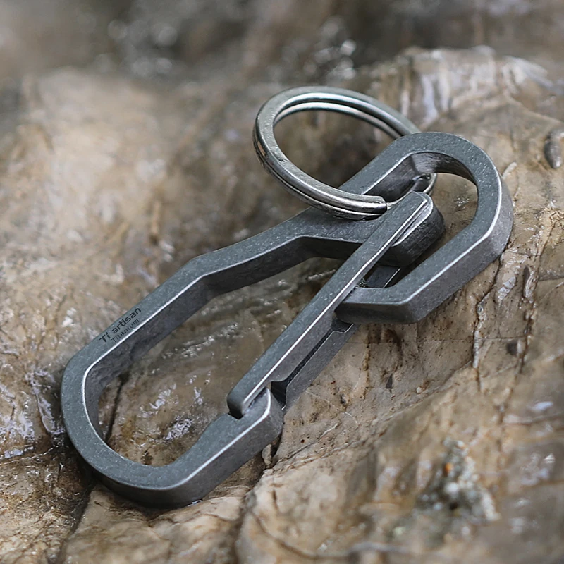 

Outdoor titanium hanging buckle metal quick hanging keychain belt buckle portable mountaineering multi EDC tool Carabiner Ta6126