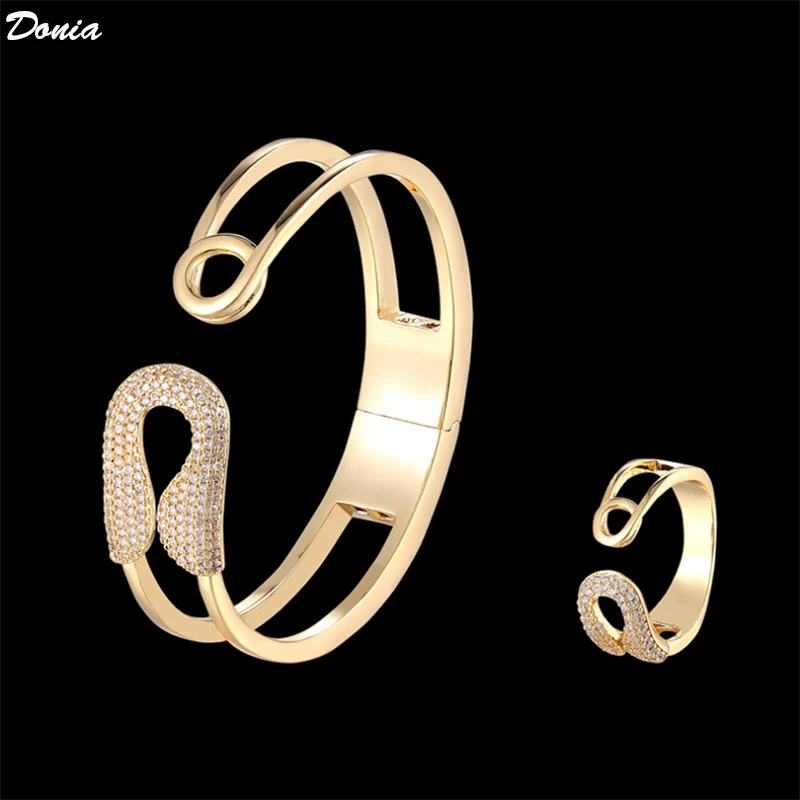 Donia jewelry European and American luxury open pin bracelet inlaid with zirconium exquisite ring female jewelry bracelet
Donia jewelry European and American luxury open pin bracelet inlaid with zirconium exquisite ring female jewelry bracelet