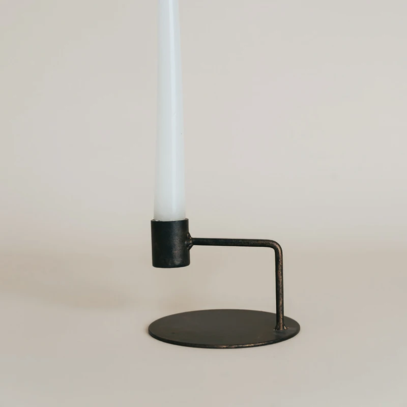 Nordic Romantic Retro Black Metal Candlestick Ornaments Candlelight Dinner Table Decoration
Nordic Romantic Retro Black Metal Candlestick Ornaments Candlelight Dinner Table Decoration
