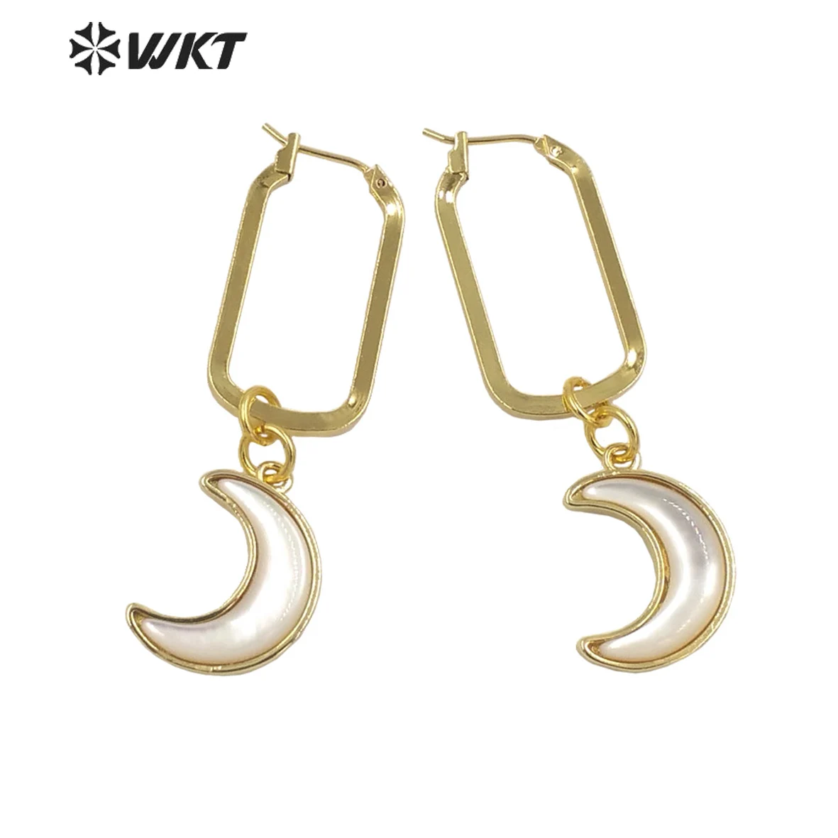 

WT-MPE083 WKT 2022 Beautiful Moon Shape Style Mop Shell Gold-Plated Earrings Birthday Party Jewelry Trend INS