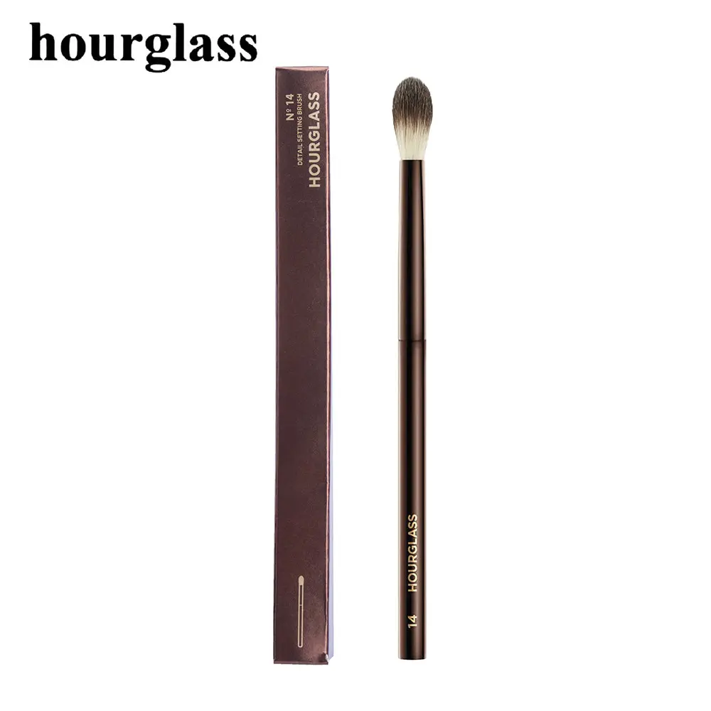 Hourglass 14 Small Highlighter Brush Synthetic Hair Tapered Highlighter Brush Brown Metal Handle Detaie Setting Powder Brush
Hourglass 14 Small Highlighter Brush Synthetic Hair Tapered Highlighter Brush Brown Metal Handle Detaie Setting Powder Brush