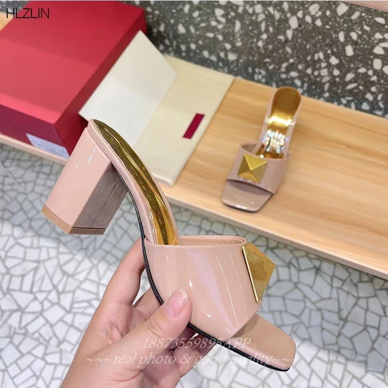 2024Riveted Open Toe Patent Leather High Heel Women's Slippers Riveted Fashionable One-Line Support Women's Slippers
2024Riveted Open Toe Patent Leather High Heel Women's Slippers Riveted Fashionable One-Line Support Women's Slippers