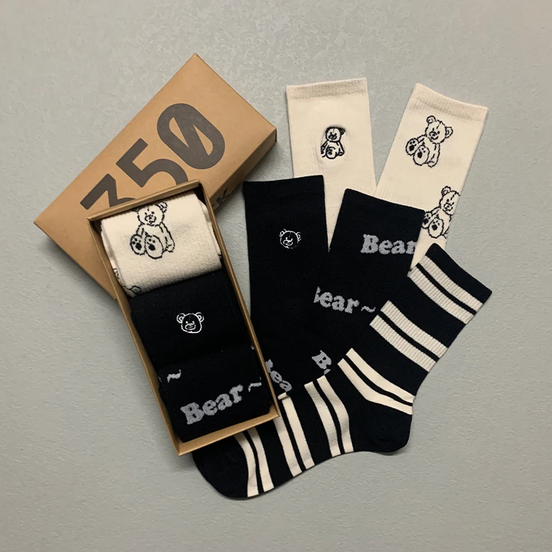3 Pairs/Box Simple Cartoon Bear Stockings Cotton Harajuku Funny Pack Soft White Black Fashion Long Gifts for Girls Women Socks
3 Pairs/Box Simple Cartoon Bear Stockings Cotton Harajuku Funny Pack Soft White Black Fashion Long Gifts for Girls Women Socks