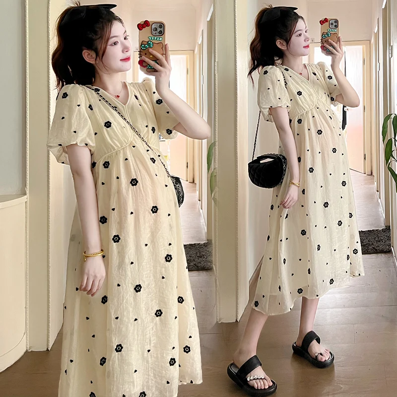 2024 Summer Style Korean Style Floral Embroidered Long Dress High Waist Puff Sleeve V-Neck Pregnant Woman Chiffon Dresses Loose
2024 Summer Style Korean Style Floral Embroidered Long Dress High Waist Puff Sleeve V-Neck Pregnant Woman Chiffon Dresses Loose