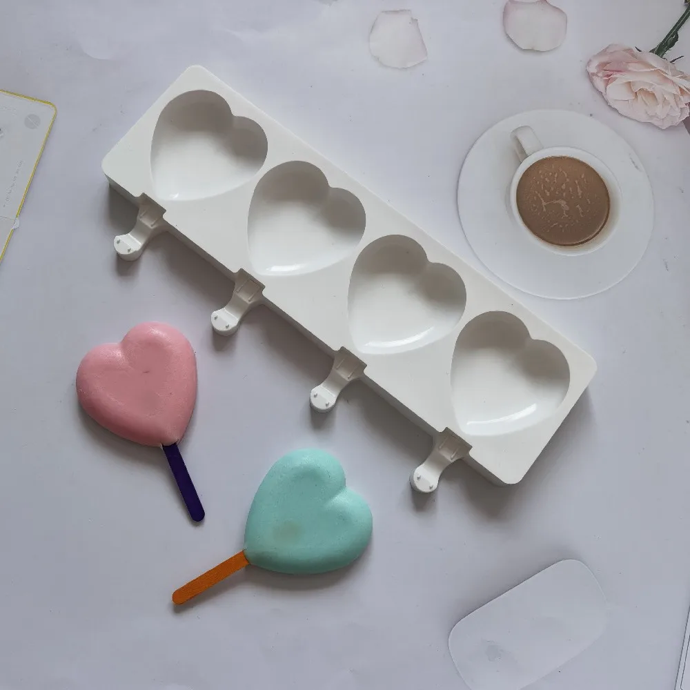 3 Cavity Love Heart-Shaped Ice Cream Mould Food Grade Silicone Heart-Shaped DIY Chocolate Baking Pudding Mold Kitchen Accessorie
3 Cavity Love Heart-Shaped Ice Cream Mould Food Grade Silicone Heart-Shaped DIY Chocolate Baking Pudding Mold Kitchen Accessorie