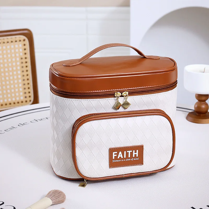 New Lingge Massive Makeup Bag Travel Jewelry Storage Wash Bag Light Luxury Makeup Bag
New Lingge Massive Makeup Bag Travel Jewelry Storage Wash Bag Light Luxury Makeup Bag