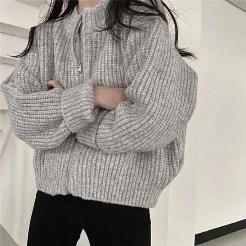 Autumn Korean Knitted Zipper Cardigan Women Harajuku Loose Long Sleeve Mock Neck Casual Coats Solid Chic All-Match Crop Knitwear
Autumn Korean Knitted Zipper Cardigan Women Harajuku Loose Long Sleeve Mock Neck Casual Coats Solid Chic All-Match Crop Knitwear