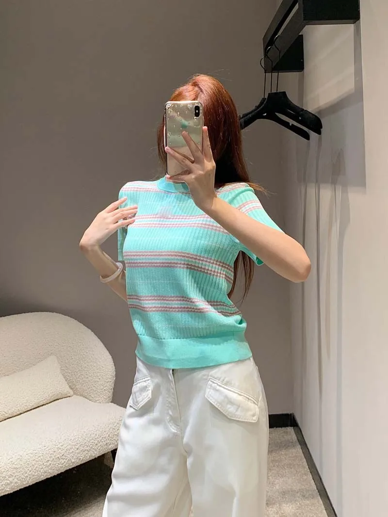 Academy style women's fashion casual trend versatile daily commuting round neck striped embroidered short sleeves
Academy style women's fashion casual trend versatile daily commuting round neck striped embroidered short sleeves