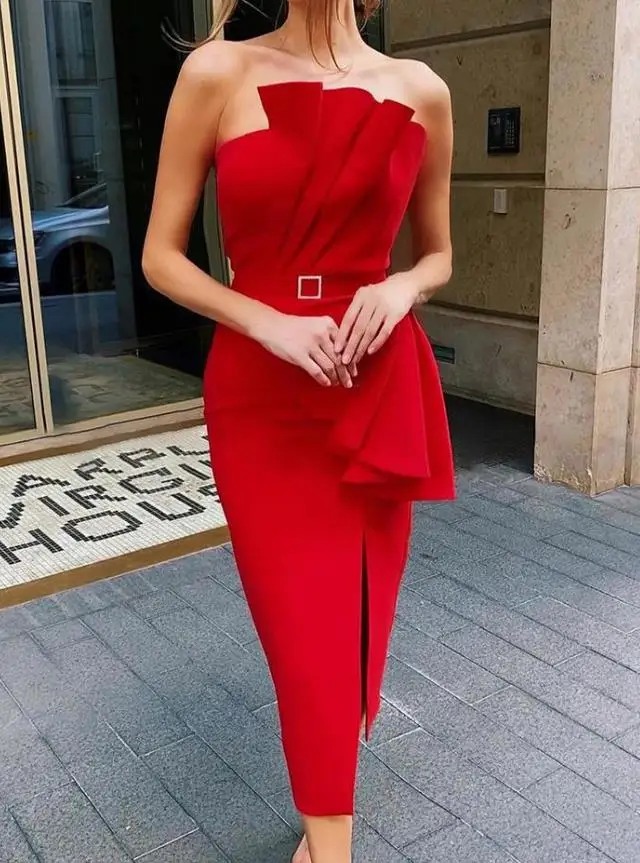 Solid Color Sleeveless Temperament Commuting Pullover British Style Women's Strapless Lace Tight Fitting Dress
Solid Color Sleeveless Temperament Commuting Pullover British Style Women's Strapless Lace Tight Fitting Dress