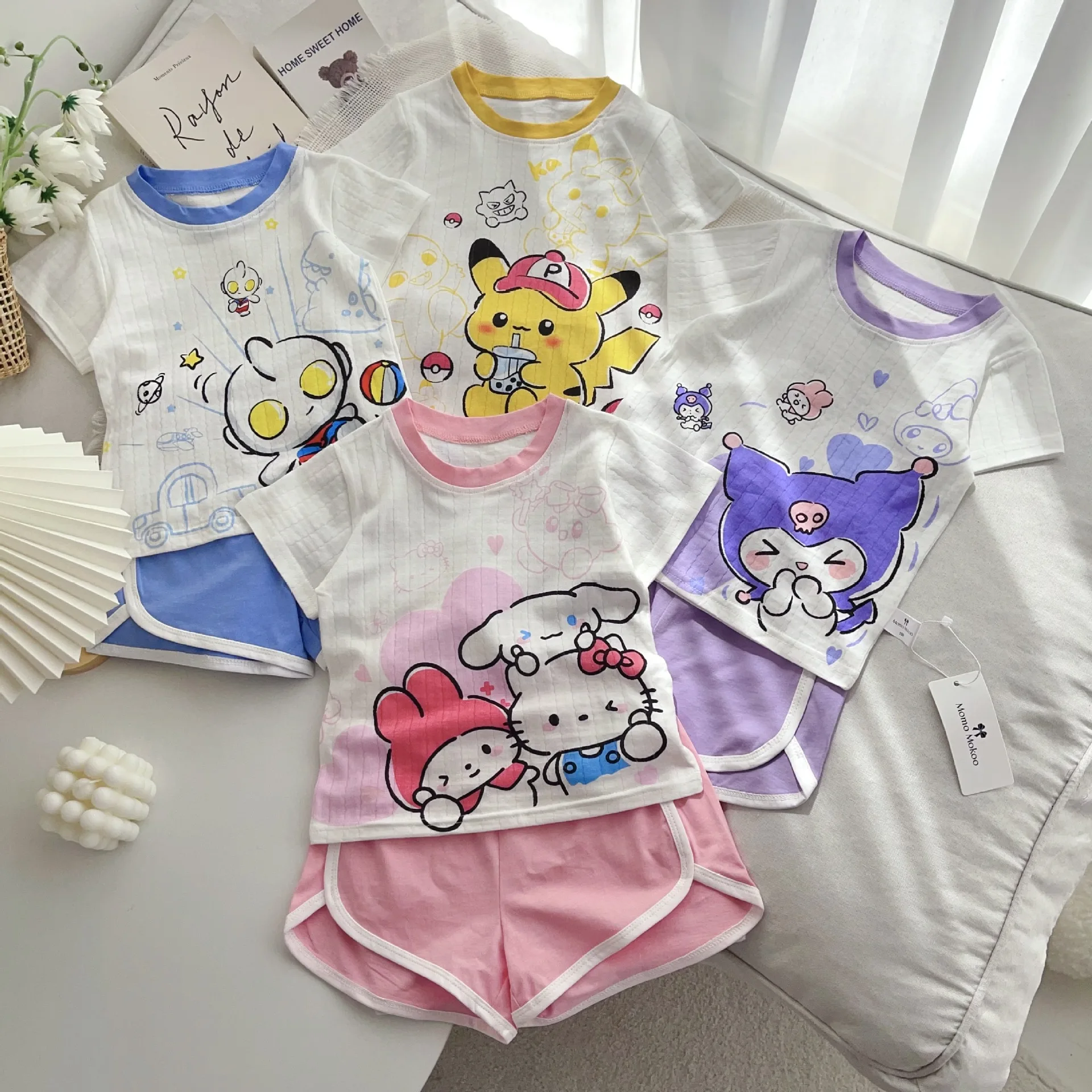 Детский спортивный комплект Kawaii Sanrio Hello Kittys Mymelody Kuromi Kawaii аниме шорты с коротким рукавом летняя Домашняя одежда дышащая Мода
Детский спортивный комплект Kawaii Sanrio Hello Kittys Mymelody Kuromi Kawaii аниме шорты с коротким рукавом летняя Домашняя одежда дышащая Мода