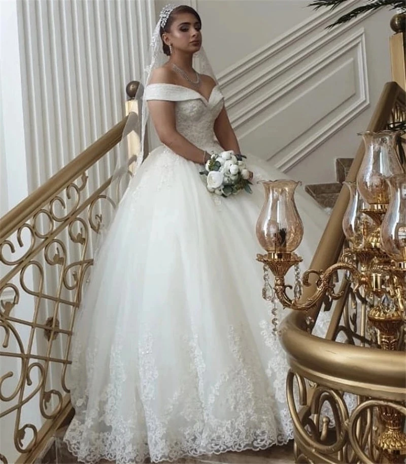 ANGELSBRIDEP Off-Shoulder Ball Gown Wedding Dress Robe De Mariee Sparkly Crystal Neck Design Court Train Formal Bridal Gowns
ANGELSBRIDEP Off-Shoulder Ball Gown Wedding Dress Robe De Mariee Sparkly Crystal Neck Design Court Train Formal Bridal Gowns
