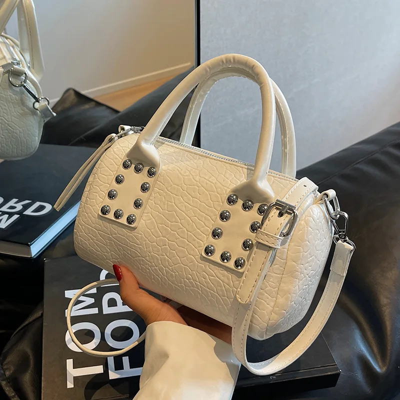 2023 New Summer All-matched Women's Crossbody Bags High Quality Simple Female Shoulder Pack Casual Pu Leather Handbag
2023 New Summer All-matched Women's Crossbody Bags High Quality Simple Female Shoulder Pack Casual Pu Leather Handbag