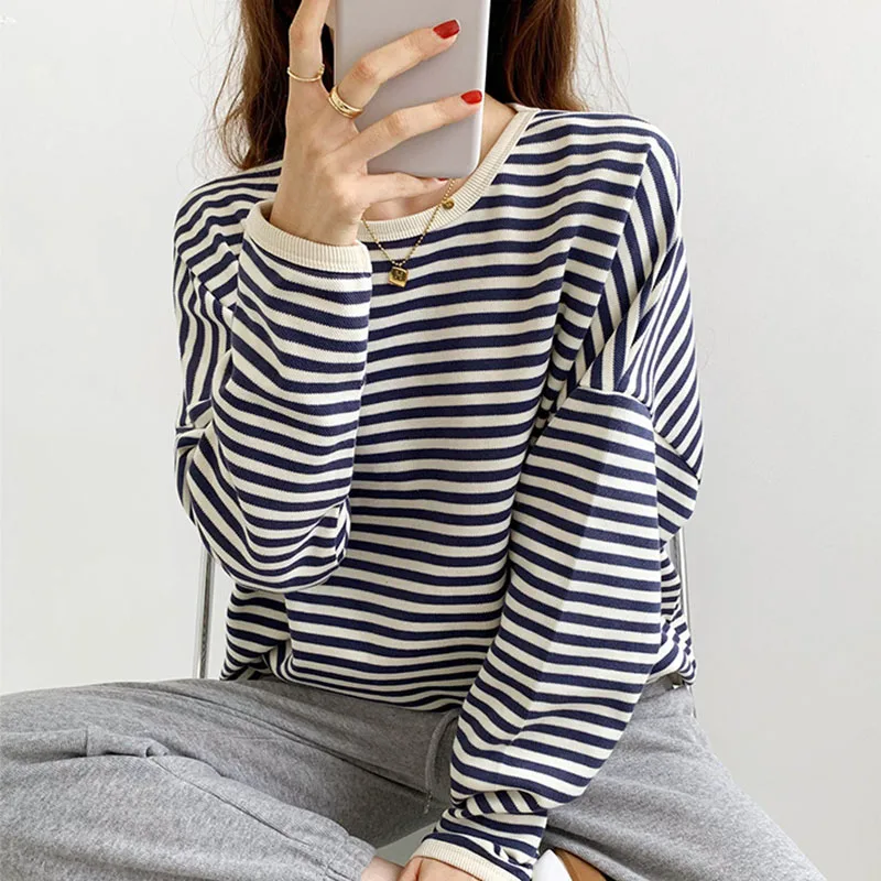 Women Stripes Sweatshirt 2023 Spring Autumn Long Sleeve Pullover Tops Fashion Streetwear Oversized Female Loose Casual Hoodies
Women Stripes Sweatshirt 2023 Spring Autumn Long Sleeve Pullover Tops Fashion Streetwear Oversized Female Loose Casual Hoodies
