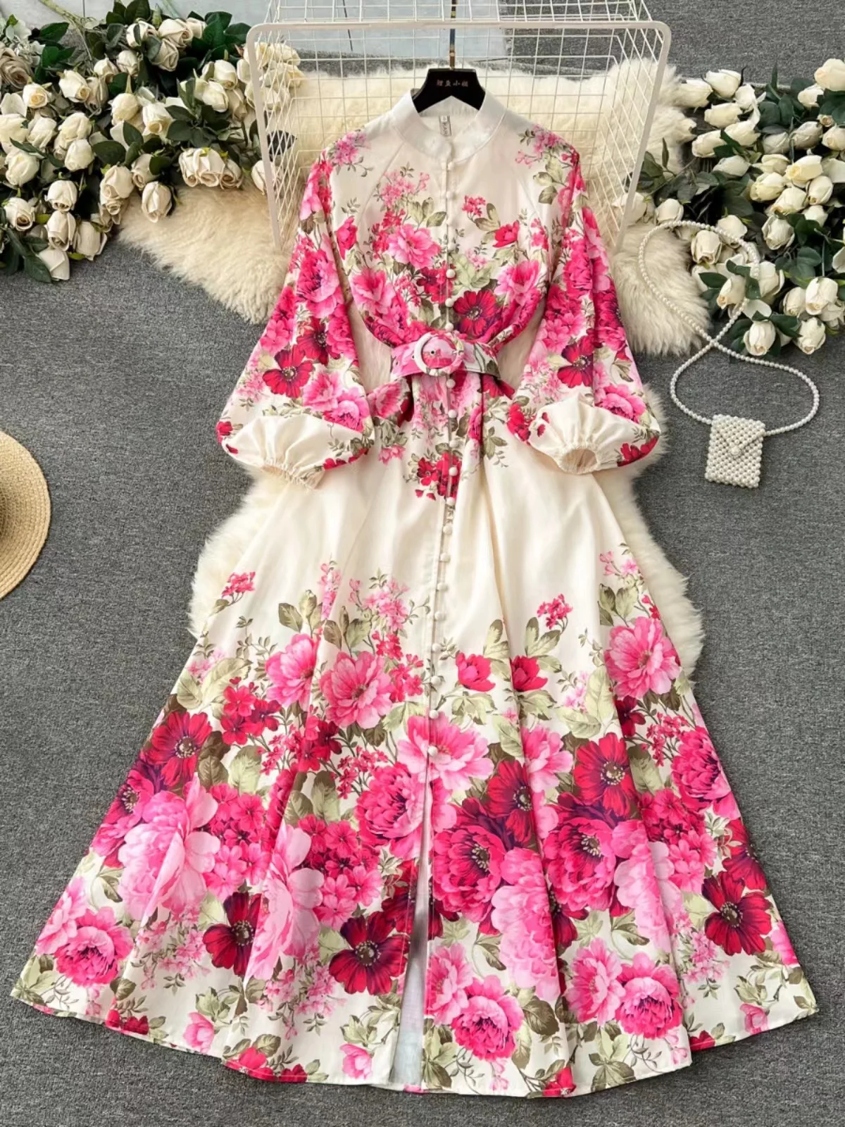 Vintage Stand Neck Chiffon Dress Women 2024 Spring New Print Slim Fit A-Line Skirt French Bubble Sleeve Temperament Long Skirt
Vintage Stand Neck Chiffon Dress Women 2024 Spring New Print Slim Fit A-Line Skirt French Bubble Sleeve Temperament Long Skirt