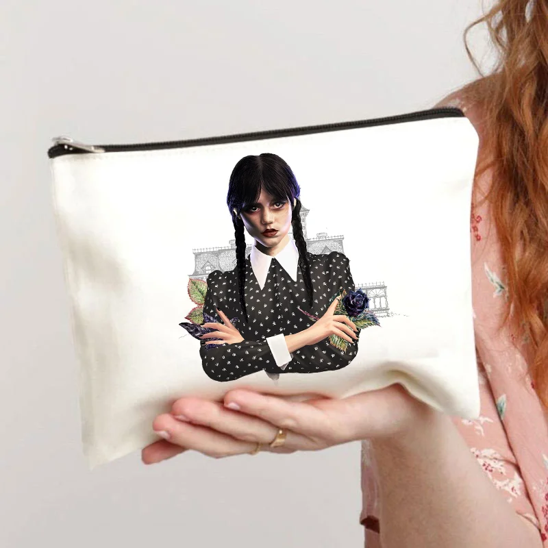 Nevermore Academy Toiletries Bags Casual Lipstick Makeup Bags Gift Wednesday Addams and Enid Sinclair Cosmetic Bag Gothic Women
Nevermore Academy Toiletries Bags Casual Lipstick Makeup Bags Gift Wednesday Addams and Enid Sinclair Cosmetic Bag Gothic Women