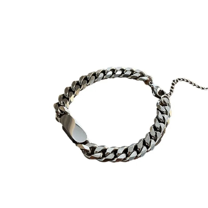 Fashion Titanium Steel Necklace For Women Thick Chain Cuban Chain Necklace Men's Street Hip-hop Cuban Chain Accessories Gift Set
Fashion Titanium Steel Necklace For Women Thick Chain Cuban Chain Necklace Men's Street Hip-hop Cuban Chain Accessories Gift Set