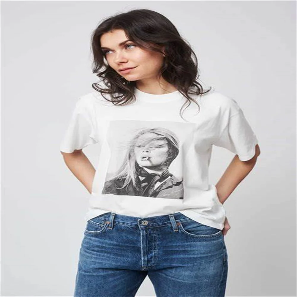 

Summer Tops Youthful Woman Clothes Beauty Smoking Terry O'neill Portrait Short-sleeved Pure Cotton T-shirt