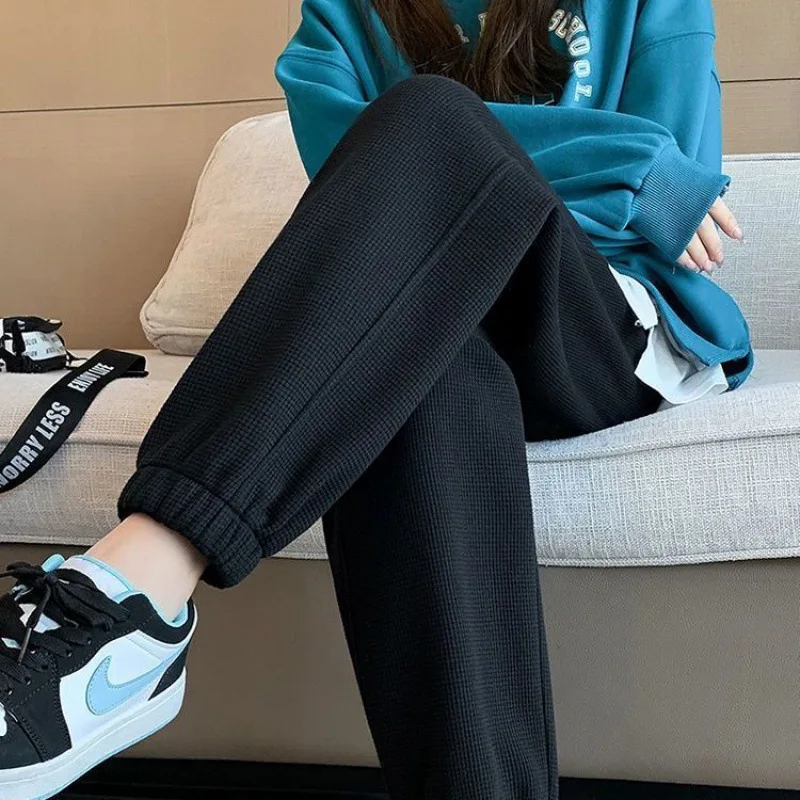 Plush Harun Pants Waffle Plaid Sports Pants Women's Autumn and Winter Thick Leg Casual Pants Slimming Lantern Pants Spring Pants
Plush Harun Pants Waffle Plaid Sports Pants Women's Autumn and Winter Thick Leg Casual Pants Slimming Lantern Pants Spring Pants