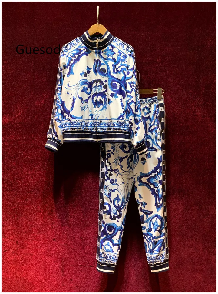 Guesod Women Fairy Streetwear Top Quality Porcelain Print Sweatshirt Pants Fashion Casual Sports Set Female Autumn New Arrive
Guesod Women Fairy Streetwear Top Quality Porcelain Print Sweatshirt Pants Fashion Casual Sports Set Female Autumn New Arrive