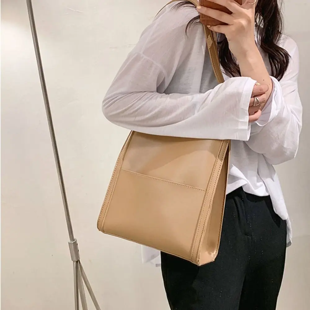 PU Shoulder Bags New Large Capacity Storage Tool Messenger Bags Women Handbag Women
PU Shoulder Bags New Large Capacity Storage Tool Messenger Bags Women Handbag Women