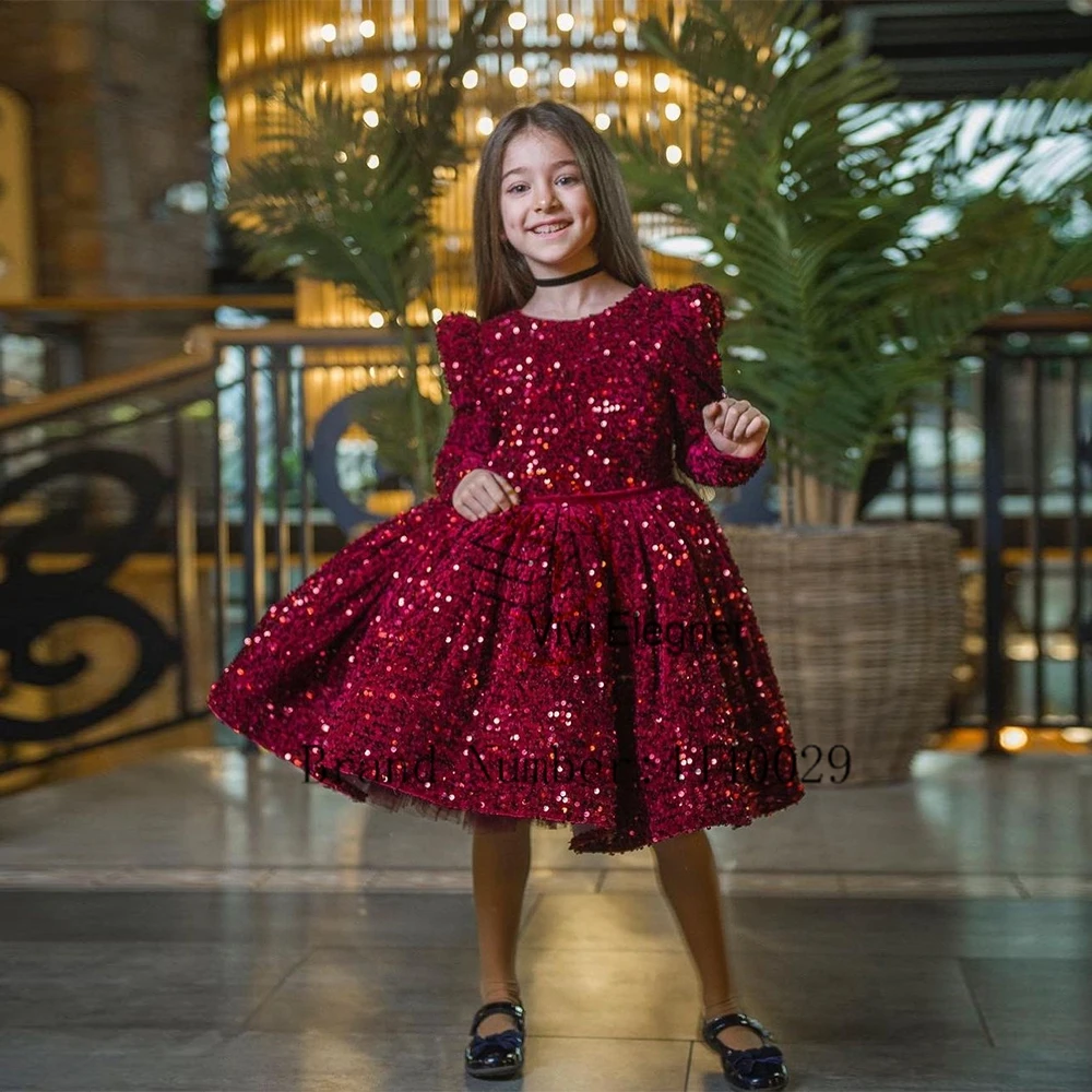 Scoop Burgundy Flower Girls Dresses for Kids Knee Length Full Sleeve Christmas Gowns with Sequind 2024 Velvet فلور فتاة اللباس
Scoop Burgundy Flower Girls Dresses for Kids Knee Length Full Sleeve Christmas Gowns with Sequind 2024 Velvet فلور فتاة اللباس