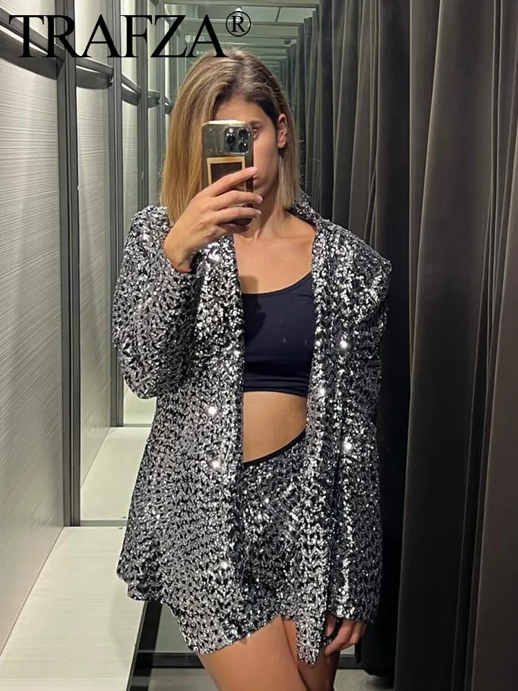 TRAFZA Women's Spring Fashion Sequined Slim Blazer Set High Waist Fit Side Zipper Women's Imitation Leather Shorts 2-piece Set
TRAFZA Women's Spring Fashion Sequined Slim Blazer Set High Waist Fit Side Zipper Women's Imitation Leather Shorts 2-piece Set