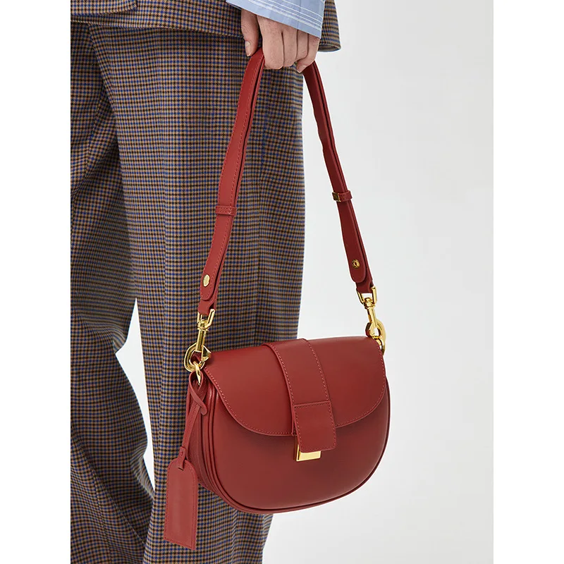 

Niche saddle bag, new one-shoulder, cross-body armpit bag, red luxury bag