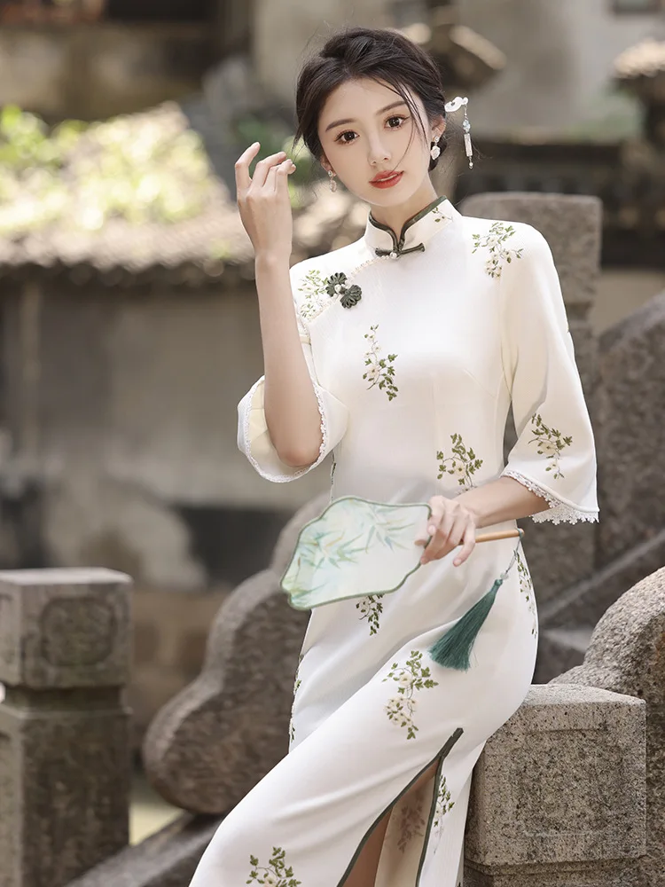 

FZSLCYIYI Vintage Mandarin Collar Flare Sleeve Chenille Mid-Length Qipao Chinese Femme Cheongsam Women Wedding Dress