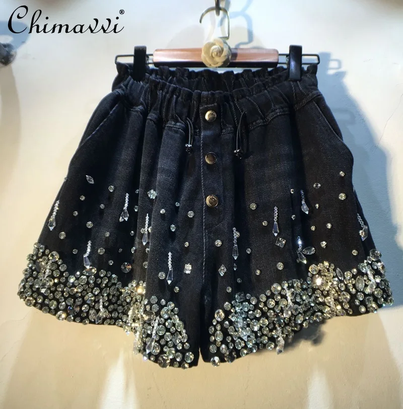 Женские шорты в европейском стиле, осень 2023, плотные джинсовые шорты с бахромой и бусинами, облегающие шорты с высокой талией и широкими штанинами
Женские шорты в европейском стиле, осень 2023, плотные джинсовые шорты с бахромой и бусинами, облегающие шорты с высокой талией и широкими штанинами