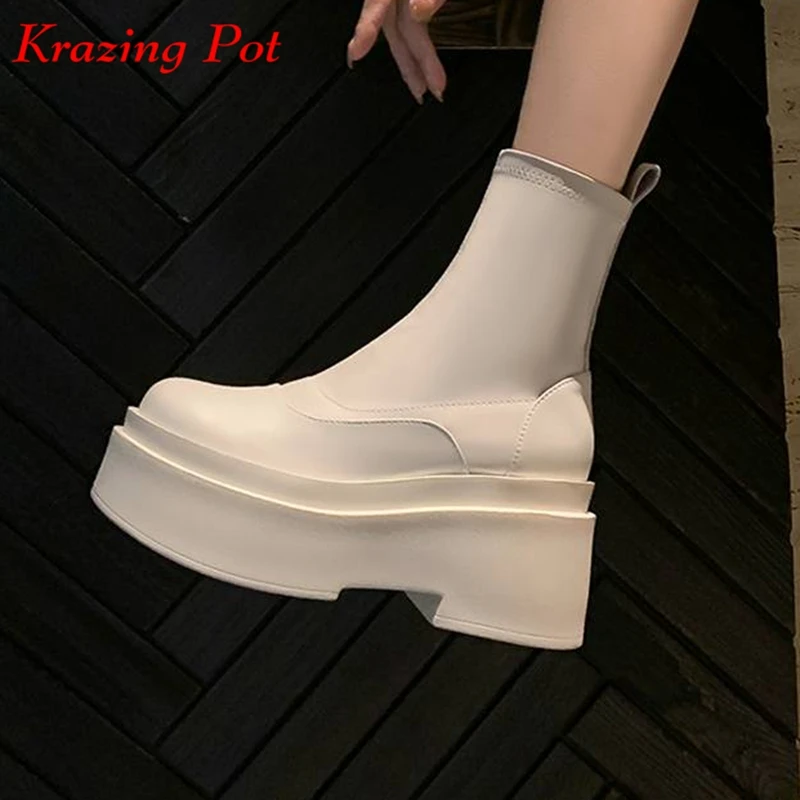 Krazing Pot Cow Leather Round Toe Thick Bottom Winter Keep Warm Motorcycle Boots Slip On Platform Concise Elastic Ankle Boots
Krazing Pot Cow Leather Round Toe Thick Bottom Winter Keep Warm Motorcycle Boots Slip On Platform Concise Elastic Ankle Boots