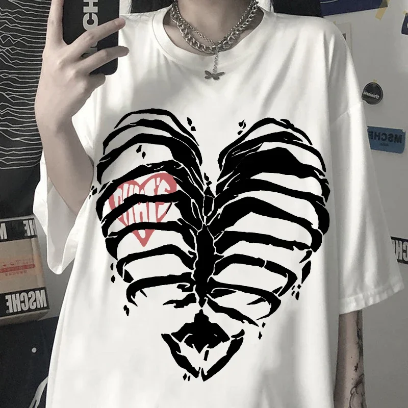 Women's T-shirt Harajuku Y2K Top Harajuku Retro Korean Style Black Demon Punk Gothic Anime Print Slim Fit Thin T-Shirt Clothes
Women's T-shirt Harajuku Y2K Top Harajuku Retro Korean Style Black Demon Punk Gothic Anime Print Slim Fit Thin T-Shirt Clothes