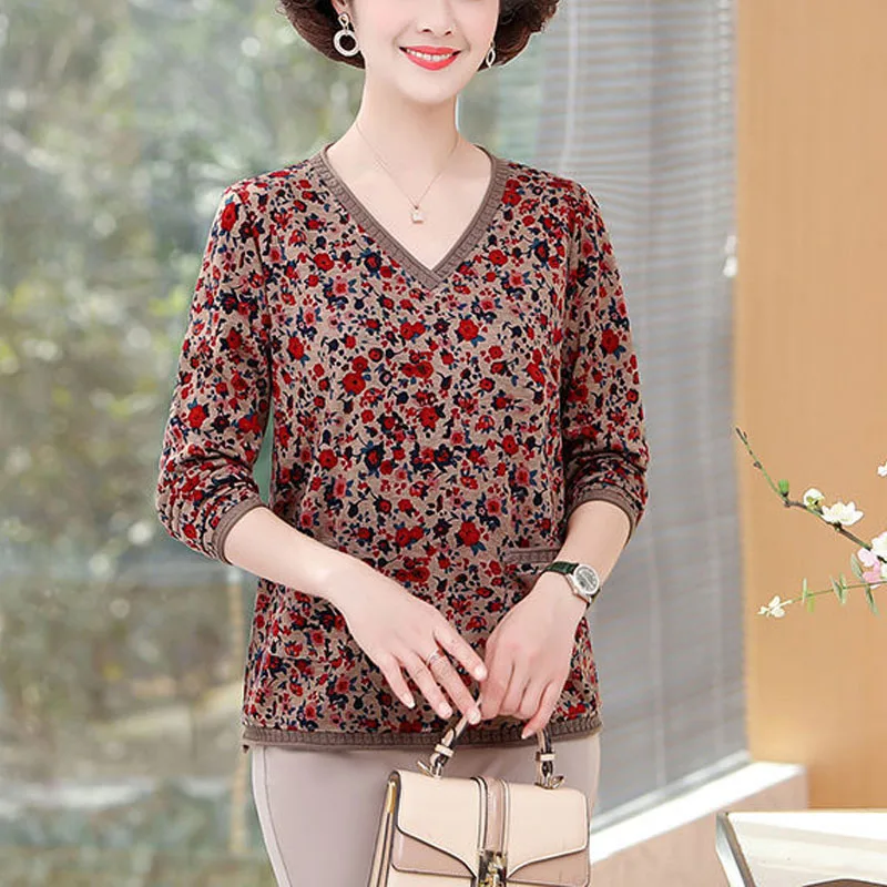 Autumn and Winter Fashion Art Retro V-neck Small Fragmented Flower Splice Western Pullover Loose Long Sleeve T-shirt Top
Autumn and Winter Fashion Art Retro V-neck Small Fragmented Flower Splice Western Pullover Loose Long Sleeve T-shirt Top