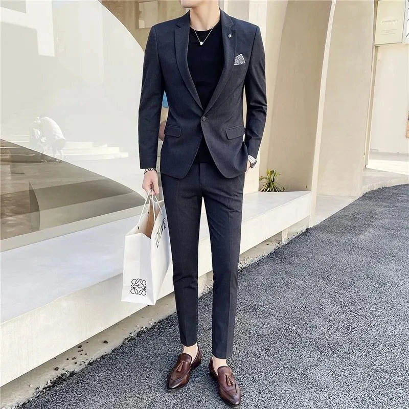 Мужские однотонные костюмы, облегающие однобортные повседневные костюмы из двух предметов, пиджак и брюки для выпускного вечера стандартной длины с вырезом на лацкане
Мужские однотонные костюмы, облегающие однобортные повседневные костюмы из двух предметов, пиджак и брюки для выпускного вечера стандартной длины с вырезом на лацкане