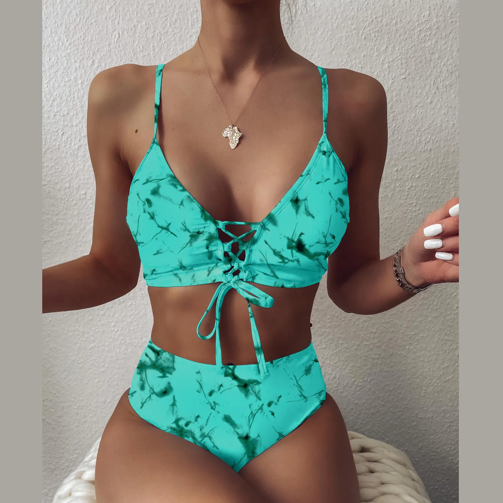 Женский сексуальный однотонный купальник, бикини с принтом с эффектом пуш-ап, комплект из двух предметов, пляжный женский купальник с шортами 
Женский сексуальный однотонный купальник, бикини с принтом с эффектом пуш-ап, комплект из двух предметов, пляжный женский купальник с шортами