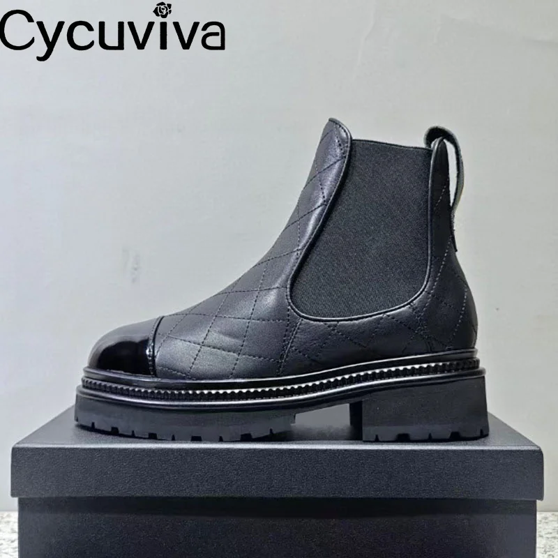 Thick Sole Genuine Leather Ankle Boots for Women Slip On Flat Square Heel Platform Shoes Winter Runway Short Boots Female 2023
Thick Sole Genuine Leather Ankle Boots for Women Slip On Flat Square Heel Platform Shoes Winter Runway Short Boots Female 2023