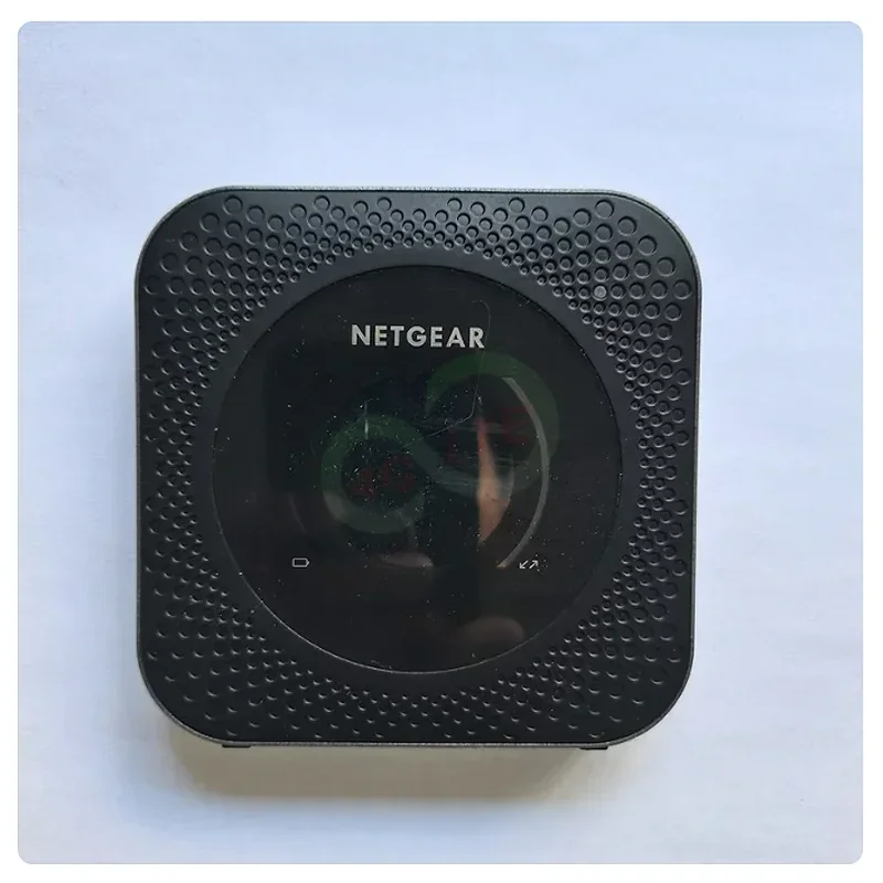 M1 Netgear Nighthawk Mr1100 4GX Gigabit LAN/WAN Rj45 LTE Mobile Router 3G 4G Router modem With Sim Slot Unlocked
M1 Netgear Nighthawk Mr1100 4GX Gigabit LAN/WAN Rj45 LTE Mobile Router 3G 4G Router modem With Sim Slot Unlocked