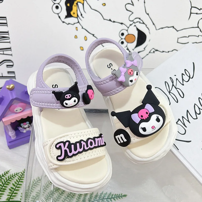 Новинка 2024 г., Sanrio Kawaii Kuromi Eva, фиолетовый бант, водонепроницаемые и удобные летние Мультяшные милые домашние сандалии
Новинка 2024 г., Sanrio Kawaii Kuromi Eva, фиолетовый бант, водонепроницаемые и удобные летние Мультяшные милые домашние сандалии