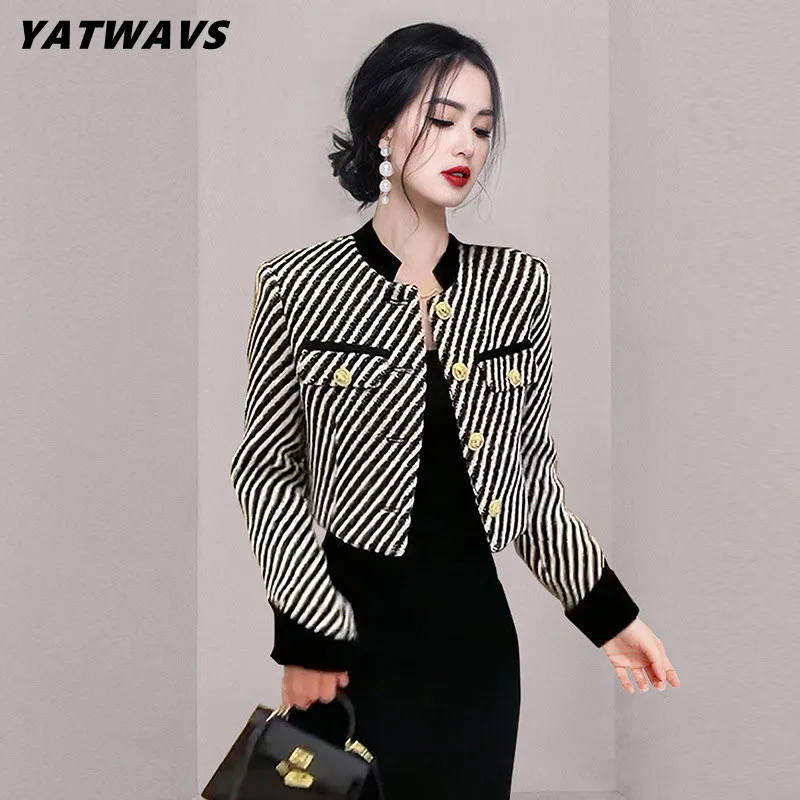 Fashion Stand Collar Ladies Black Striped Short Jacket Coat Autumn Winter Women Korean Single Breasting Long Sleeve Outwear Top
Fashion Stand Collar Ladies Black Striped Short Jacket Coat Autumn Winter Women Korean Single Breasting Long Sleeve Outwear Top