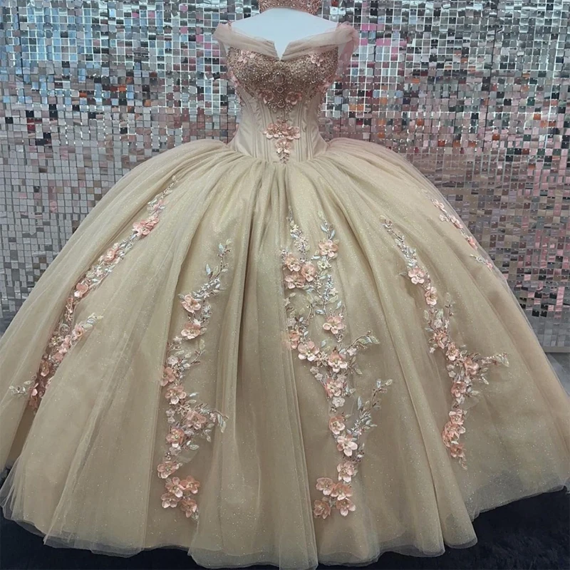 Champagne Sweetheart Quinceanera Dresses For 15 Party Princess Appliques 3D Flower Tulle Lace Birthday Party Dress Robes De Ball
Champagne Sweetheart Quinceanera Dresses For 15 Party Princess Appliques 3D Flower Tulle Lace Birthday Party Dress Robes De Ball