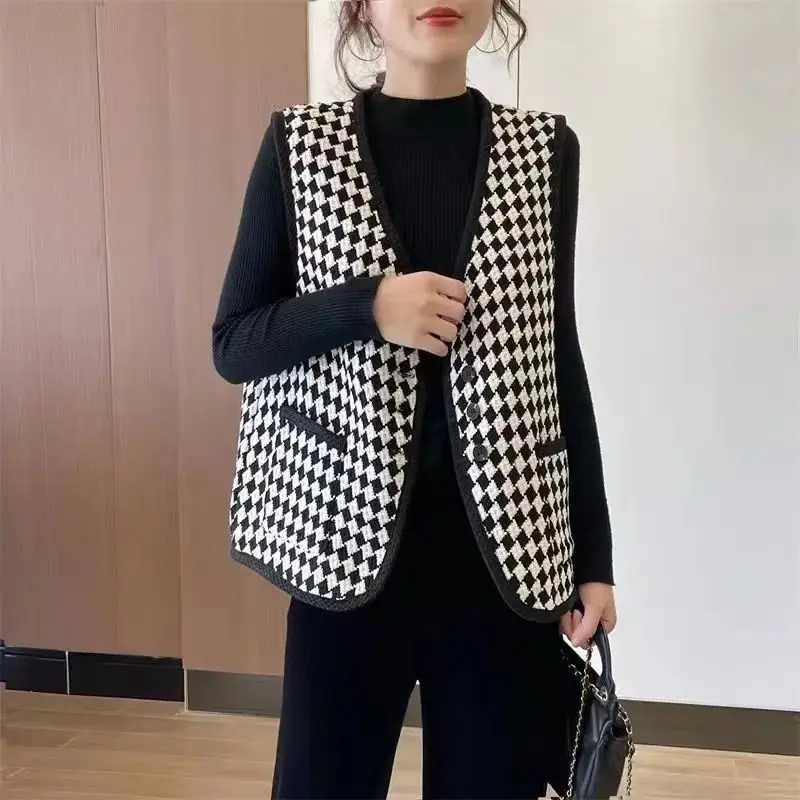 

Autumn Buttons Knitted Vest Korean Top For Women Clothing Splicing Vintage Sleeveless Korean Fashion Harajuku V-neck Cardigans