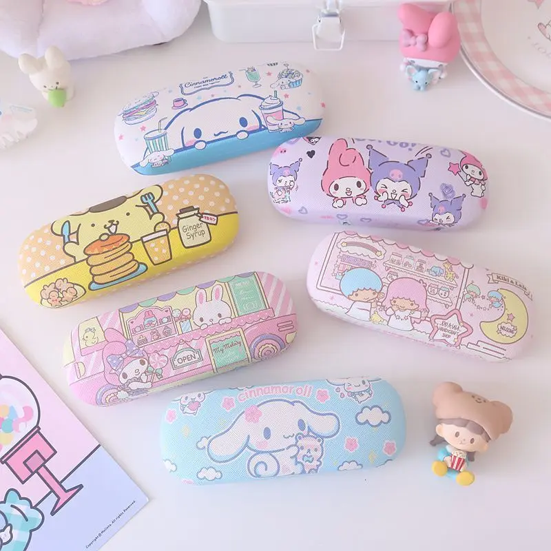 Милые очки Hellokitty, раньше, аниме Sanrio Mymelody Kuromi Cinnamoroll Pachacco, мультяшный ПУ портативный контейнер для хранения очков для студентов
Милые очки Hellokitty, раньше, аниме Sanrio Mymelody Kuromi Cinnamoroll Pachacco, мультяшный ПУ портативный контейнер для хранения очков для студентов