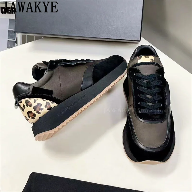 Women's New Sneakers Flat Shoes Splicing Runway Single Casual Lace up Flat Shoes Woman Luxury Comfort Brand Canvas Shoes Mujer
Women's New Sneakers Flat Shoes Splicing Runway Single Casual Lace up Flat Shoes Woman Luxury Comfort Brand Canvas Shoes Mujer