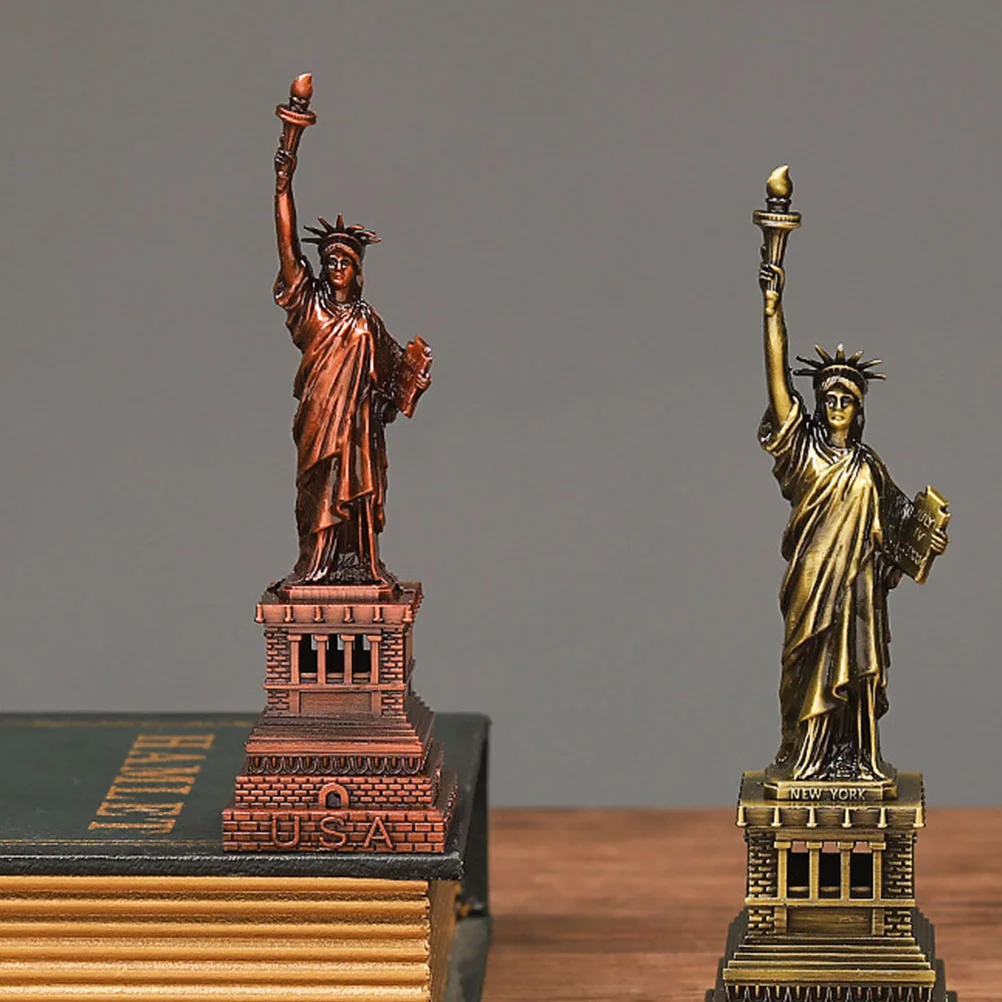

Statue of Liberty Office Decor Bookshelf Ornament Metal Statue Of Liberty Decor