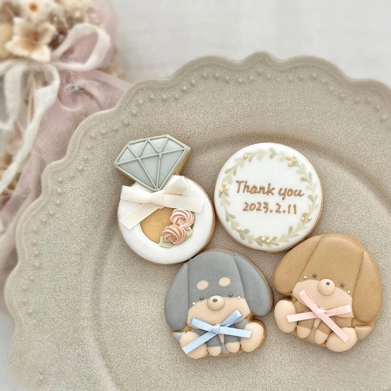 Cute Wedding Cookie Cutter and Fondant Embosser Dog Cat Diamond Ring Shape Biscuit Forms Cakes Decorations and Tools for Wedding 
Cute Wedding Cookie Cutter and Fondant Embosser Dog Cat Diamond Ring Shape Biscuit Forms Cakes Decorations and Tools for Wedding