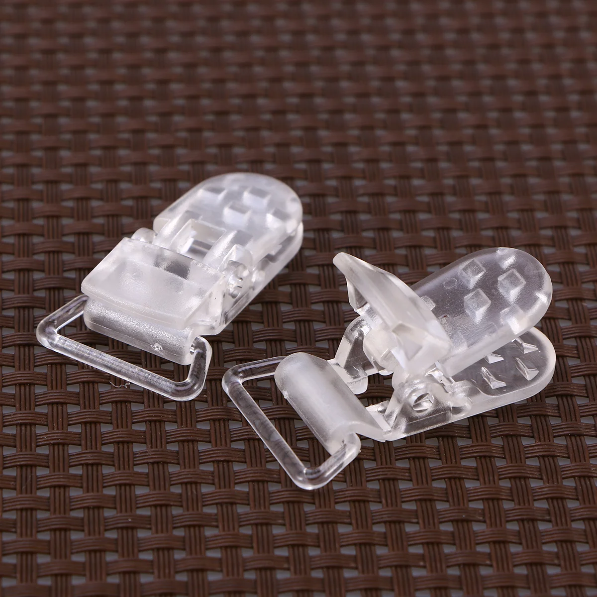 

25 Pieces Clear Silicone Pacifier Clips Suspender Snap Pacifier Holders with Gripping Suspender Clips with Gripping for