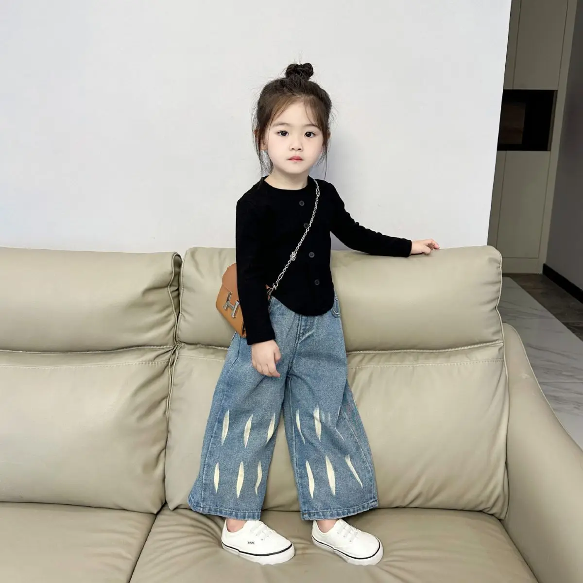 

Two Pieces Fashion Autumn Baby Girls Clothes Set Black Single Breasted Shirts Blue White Striped Jeans Demin Pants