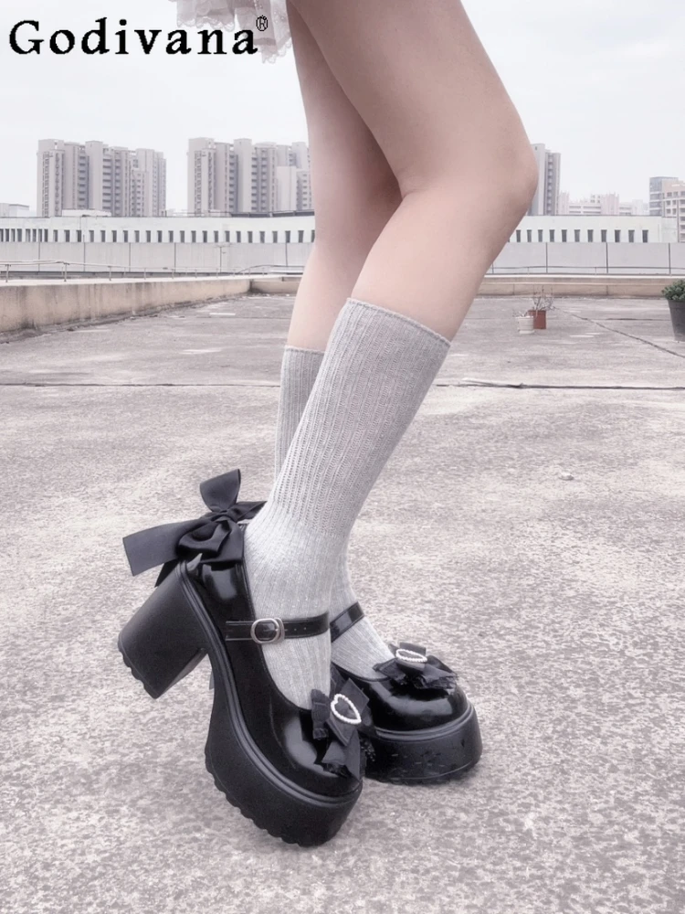 Japanese Style Fashion Solid Color Round Toe Women High-Heeled Shoes Spring Autumn Sweet Cute Bow Buckle Hot Girl Platform Shoes
Japanese Style Fashion Solid Color Round Toe Women High-Heeled Shoes Spring Autumn Sweet Cute Bow Buckle Hot Girl Platform Shoes