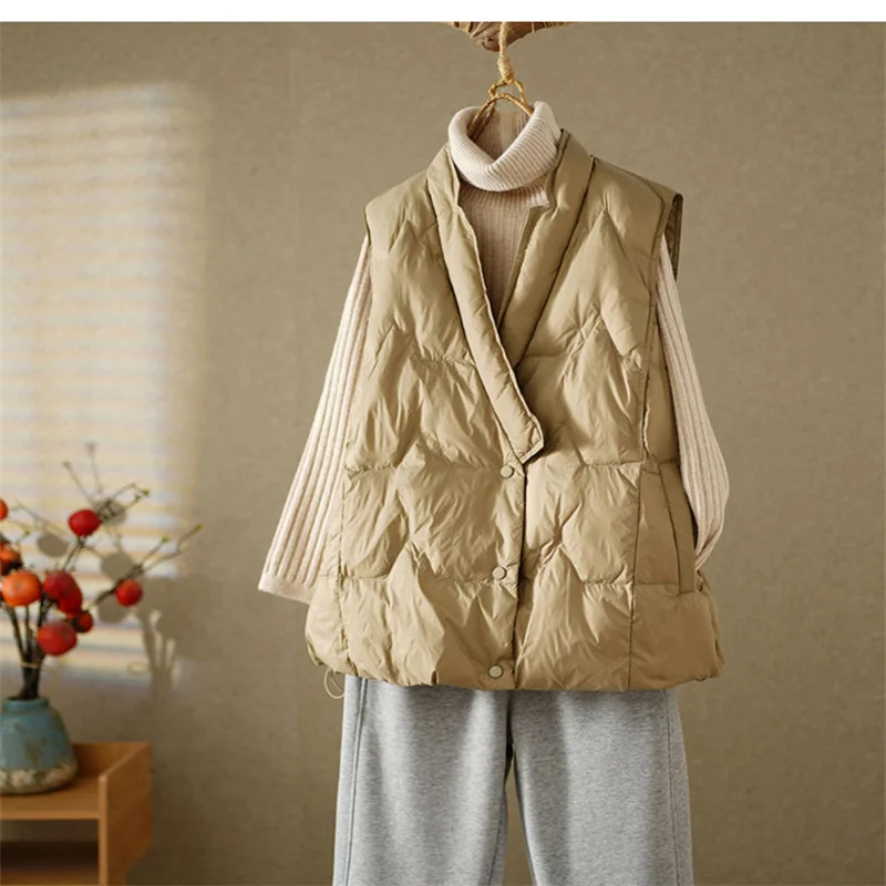 Winter Women V Neck Oversize Down Waistcoat Jacket Light Thin White Duck Down Vest Coat Lady Warm Parkas Sleeveless Short Tank
Winter Women V Neck Oversize Down Waistcoat Jacket Light Thin White Duck Down Vest Coat Lady Warm Parkas Sleeveless Short Tank