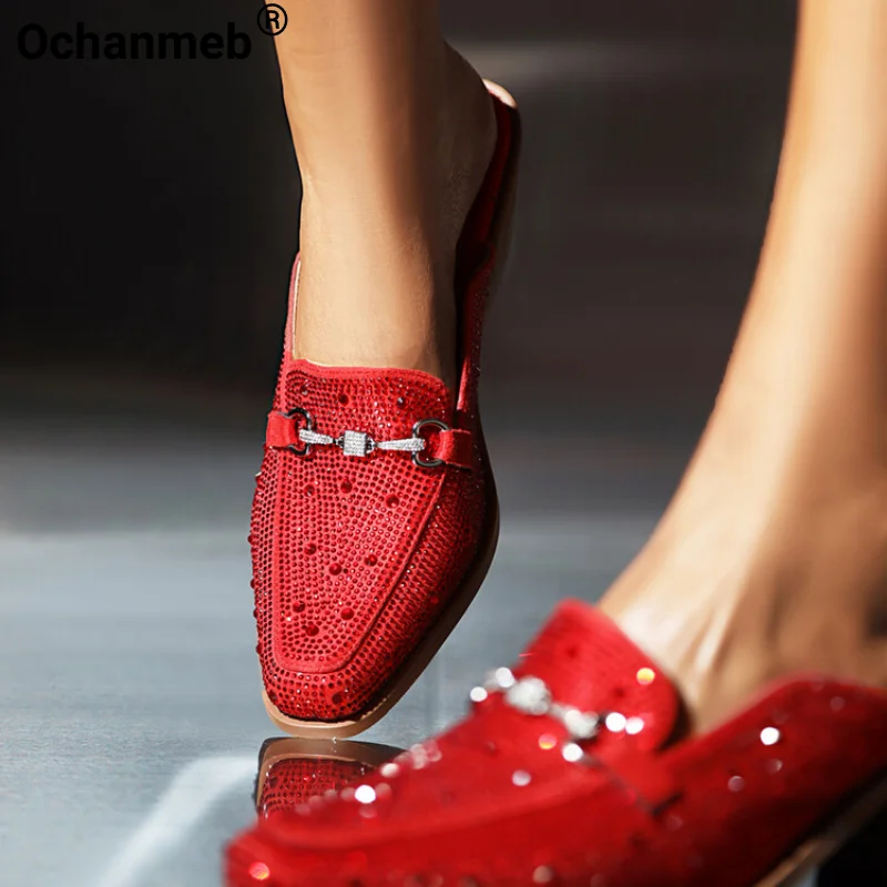 Ochanmeb Shiny Crystal Designer Metal Chain Mules Slippers Women Chunky Block Heels Slip-on Spark Rhinestone Slides Sandal 45 46
Ochanmeb Shiny Crystal Designer Metal Chain Mules Slippers Women Chunky Block Heels Slip-on Spark Rhinestone Slides Sandal 45 46