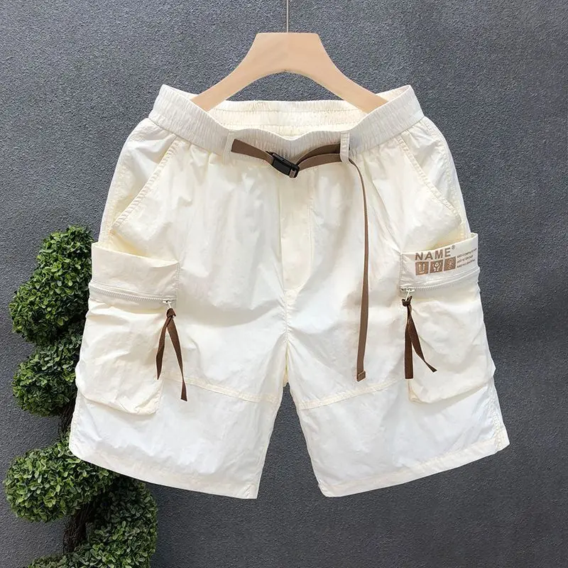 2024 Youth Trendy Summer Shorts Men's Elastic Waist Spliced Printed Letter Pockets Drawstring Zipper Loose Straight Casual Pants 
2024 Youth Trendy Summer Shorts Men's Elastic Waist Spliced Printed Letter Pockets Drawstring Zipper Loose Straight Casual Pants